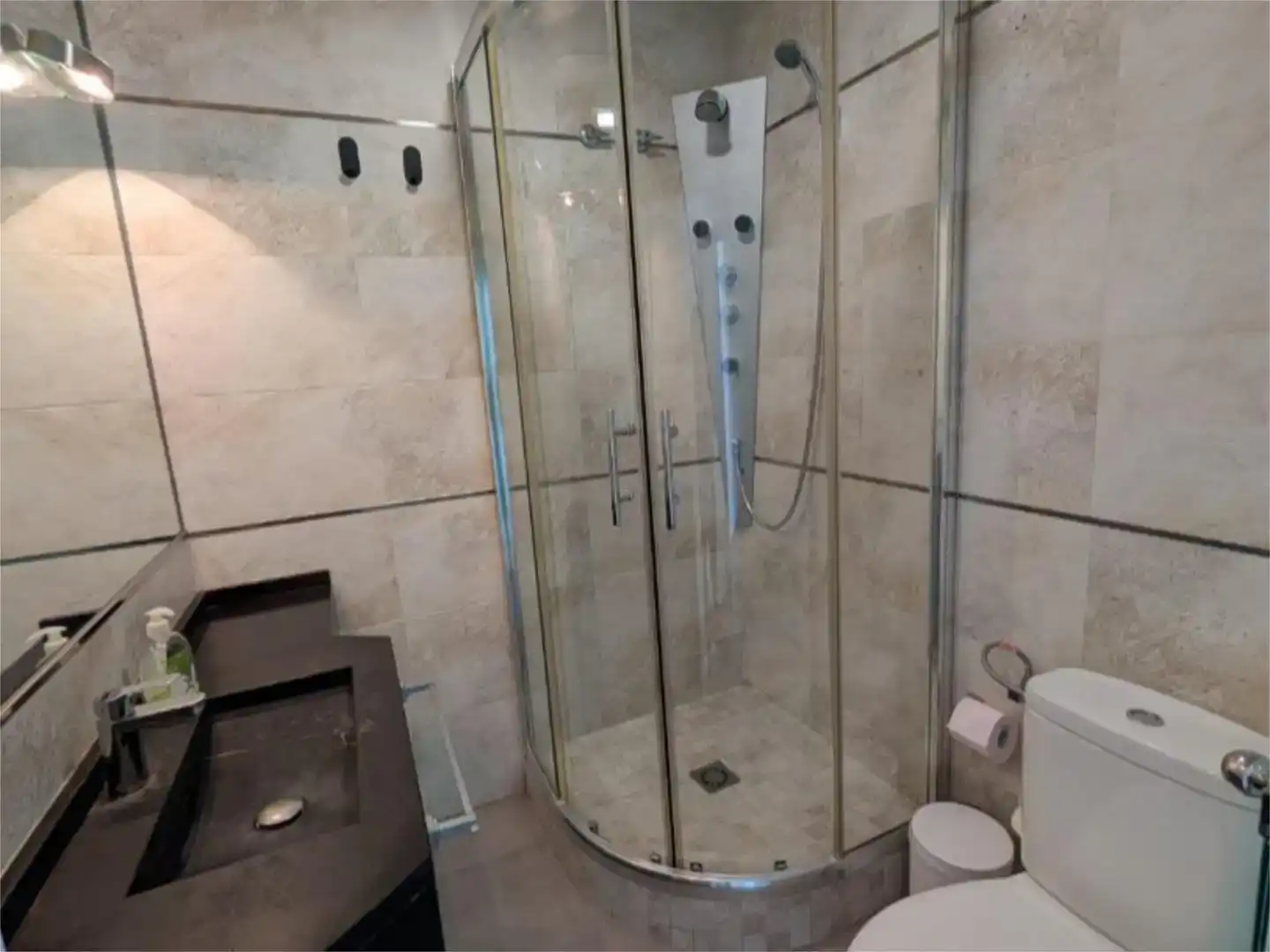 Badezimmer von Wohnung zur Miete in Montilla mit Klimaanlage