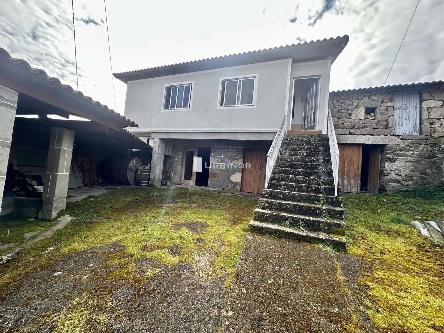 Casa amb jardí en venda a Celanova