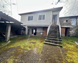 Vista exterior de Casa o xalet en venda en Celanova amb Jardí privat