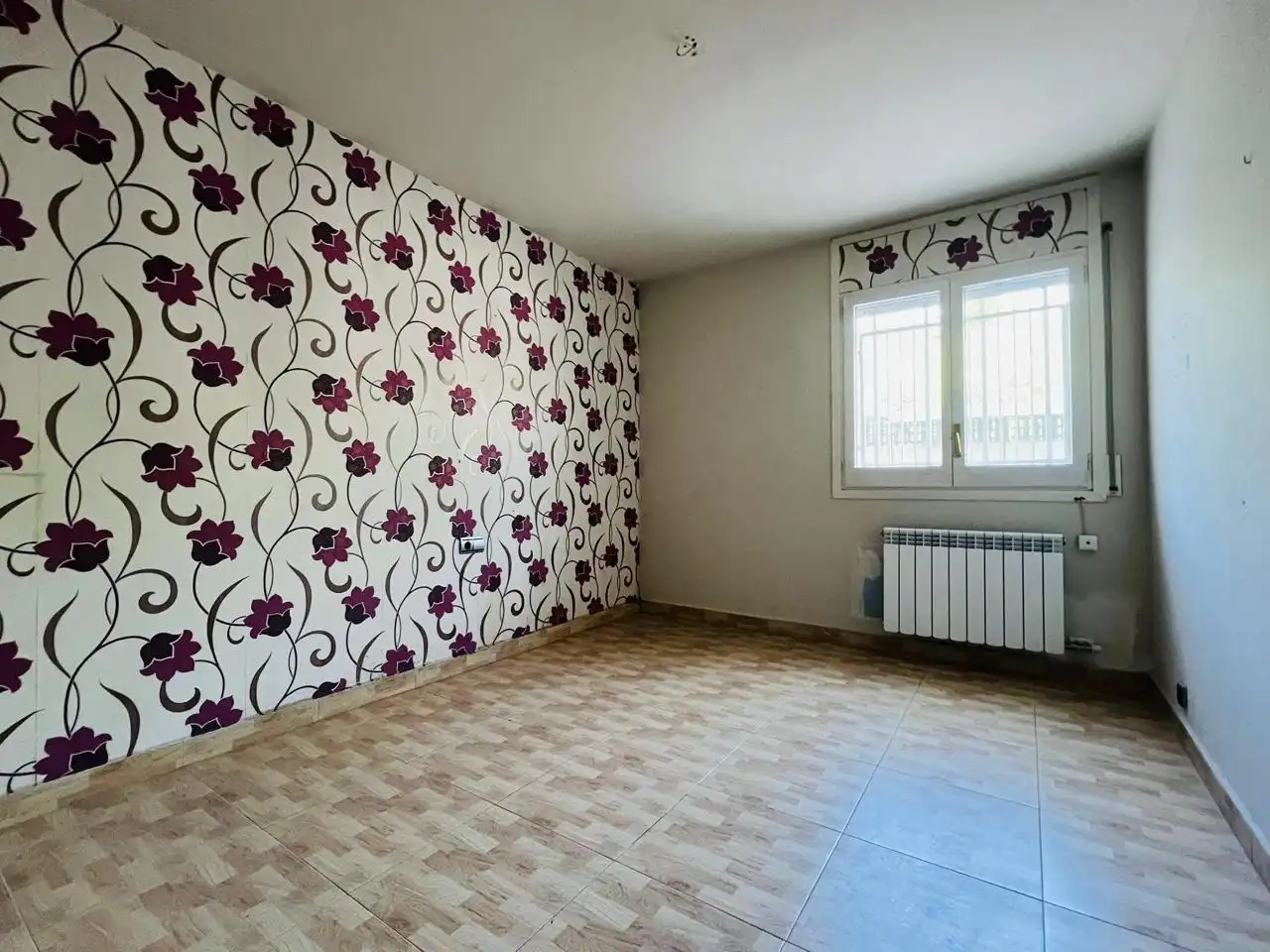 Schlafzimmer von Erdgeschoss zum Verkauf in Tarragona mit Terrasse