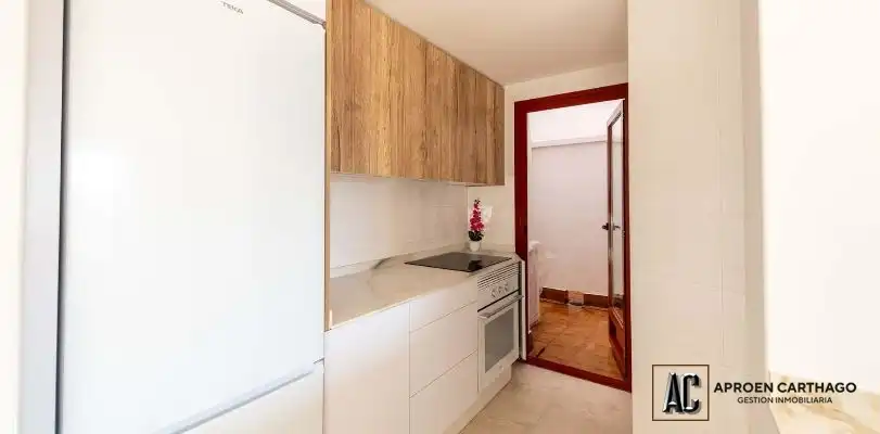 Wohnung mit Balkon zum Verkauf in Avenida de la Constitución, imagen 5