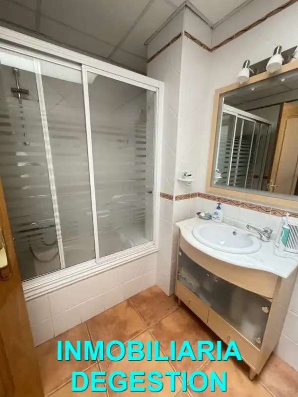 Casa adosada en venta en Linarejos