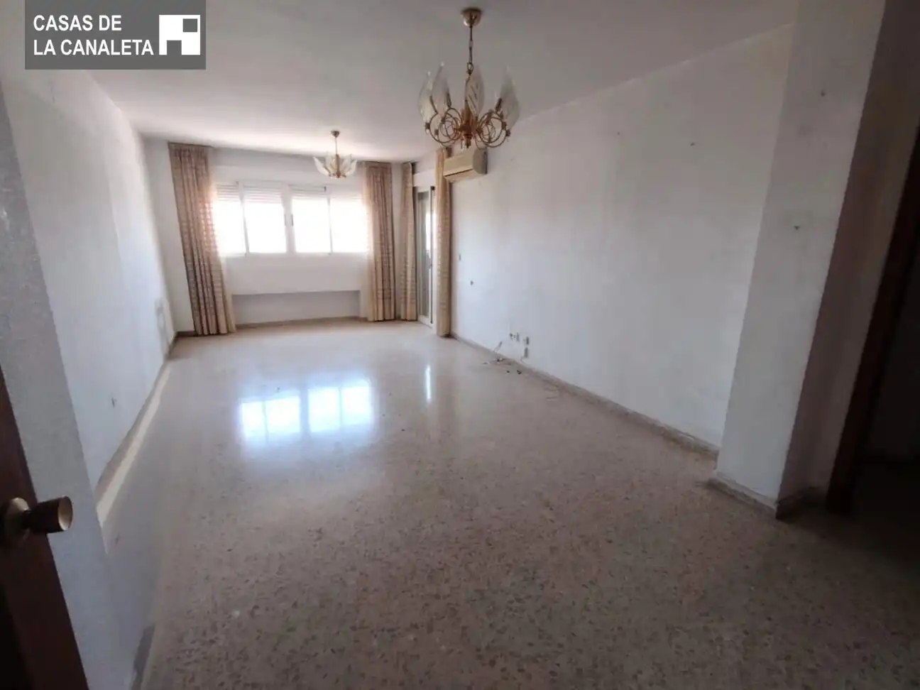 Sala d'estar de Pis en venda en Mislata amb Traster