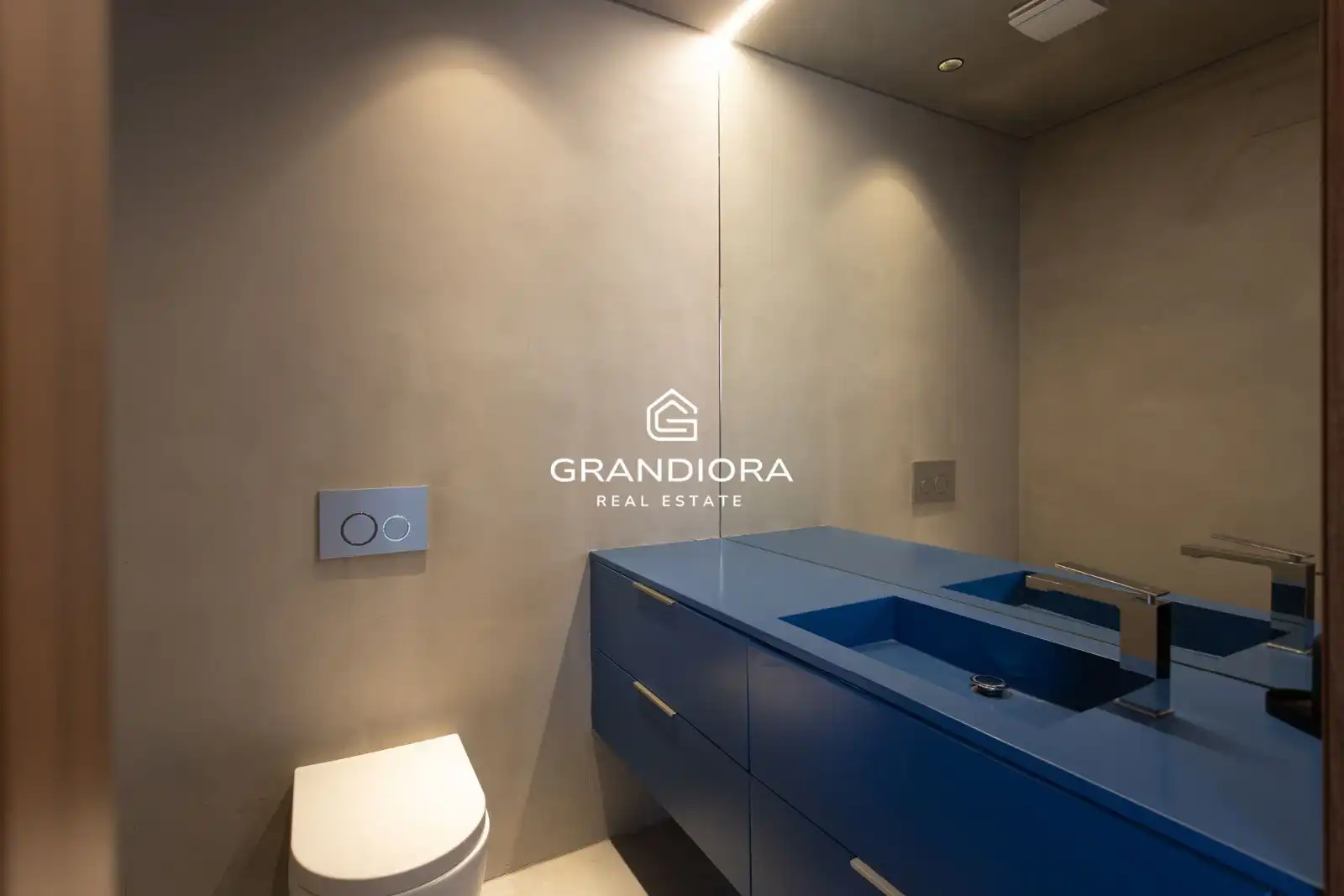 Bathroom of Flat for rent in Barcelona  with Air Conditioner, Terrace and Furnished