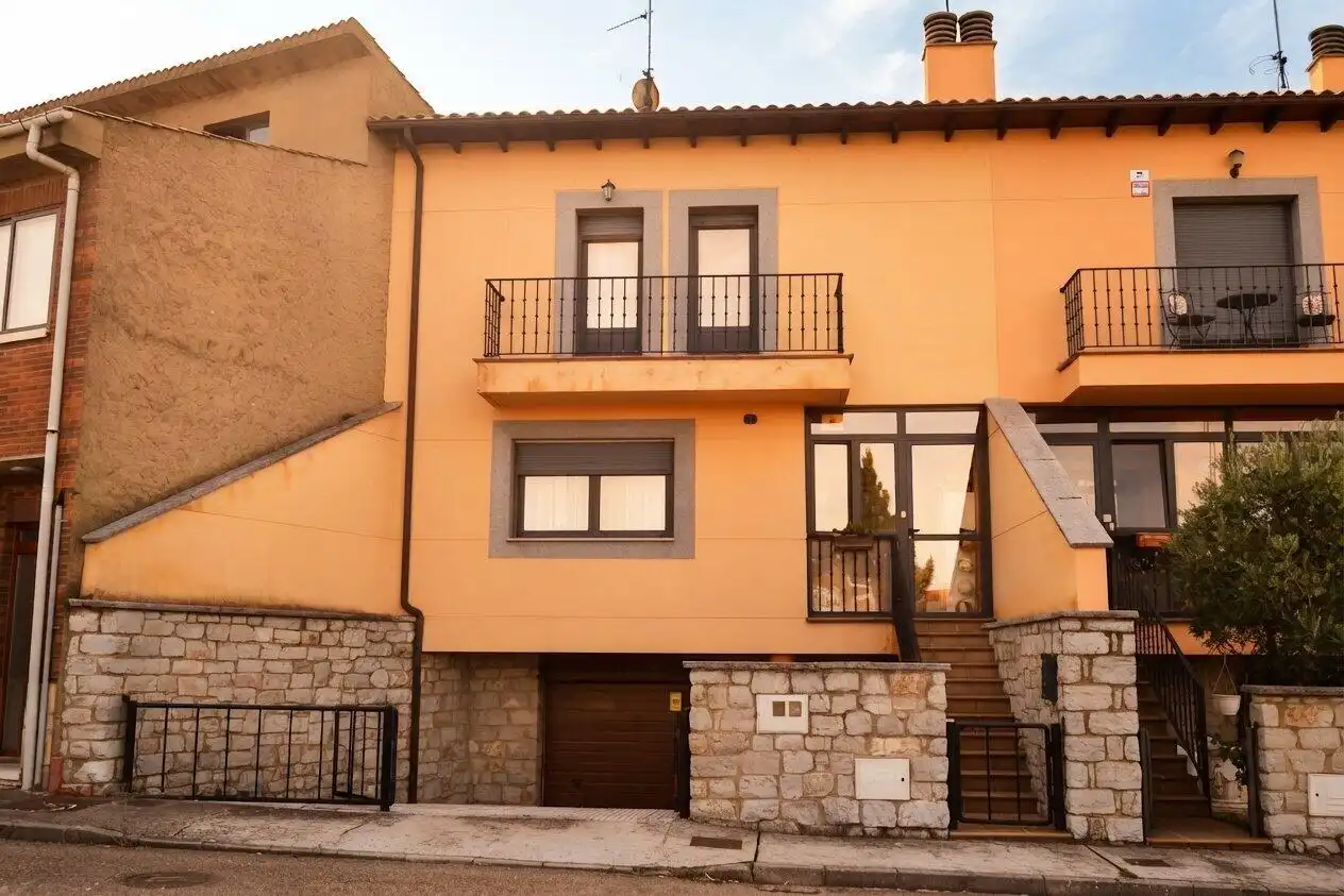 Vista exterior de Casa o chalet en venta en Valverde de la Virgen