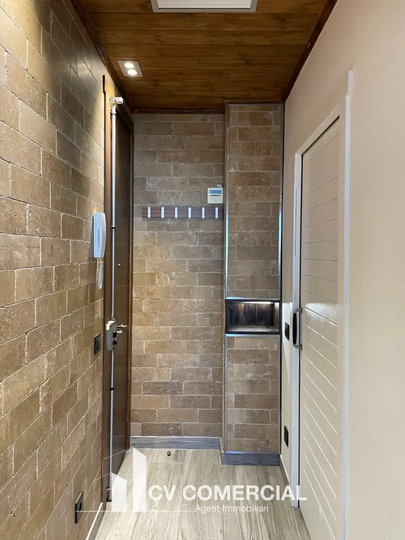 Bathroom of Flat for sale in Barcelona  with Air Conditioner, Heating and Parquet flooring