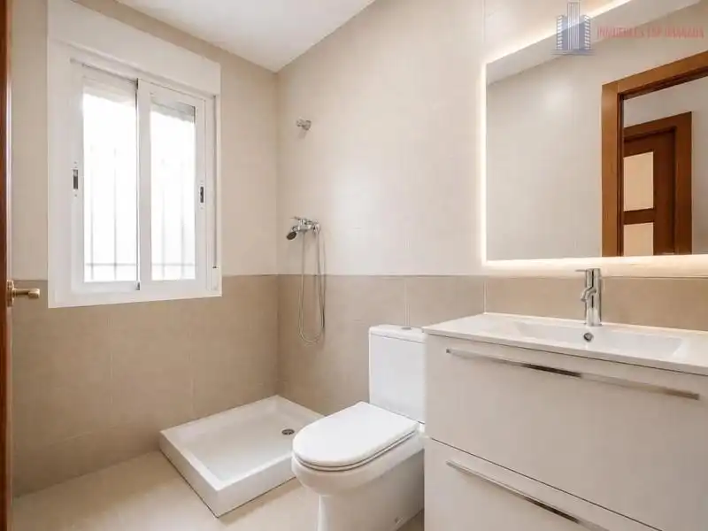 Bany de Casa o xalet en venda en Atarfe