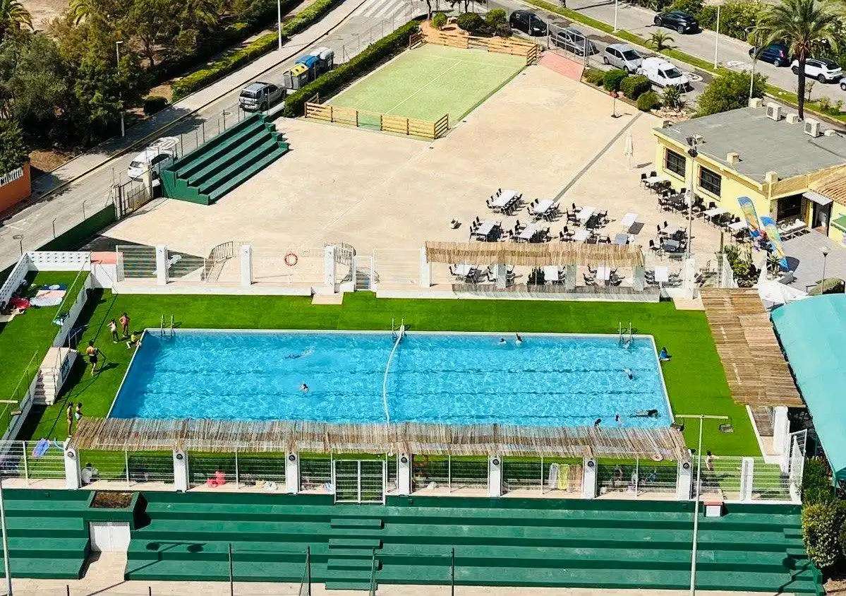 Swimming pool of Flat for sale in Sueca  with Air Conditioner, Private garden and Storage room