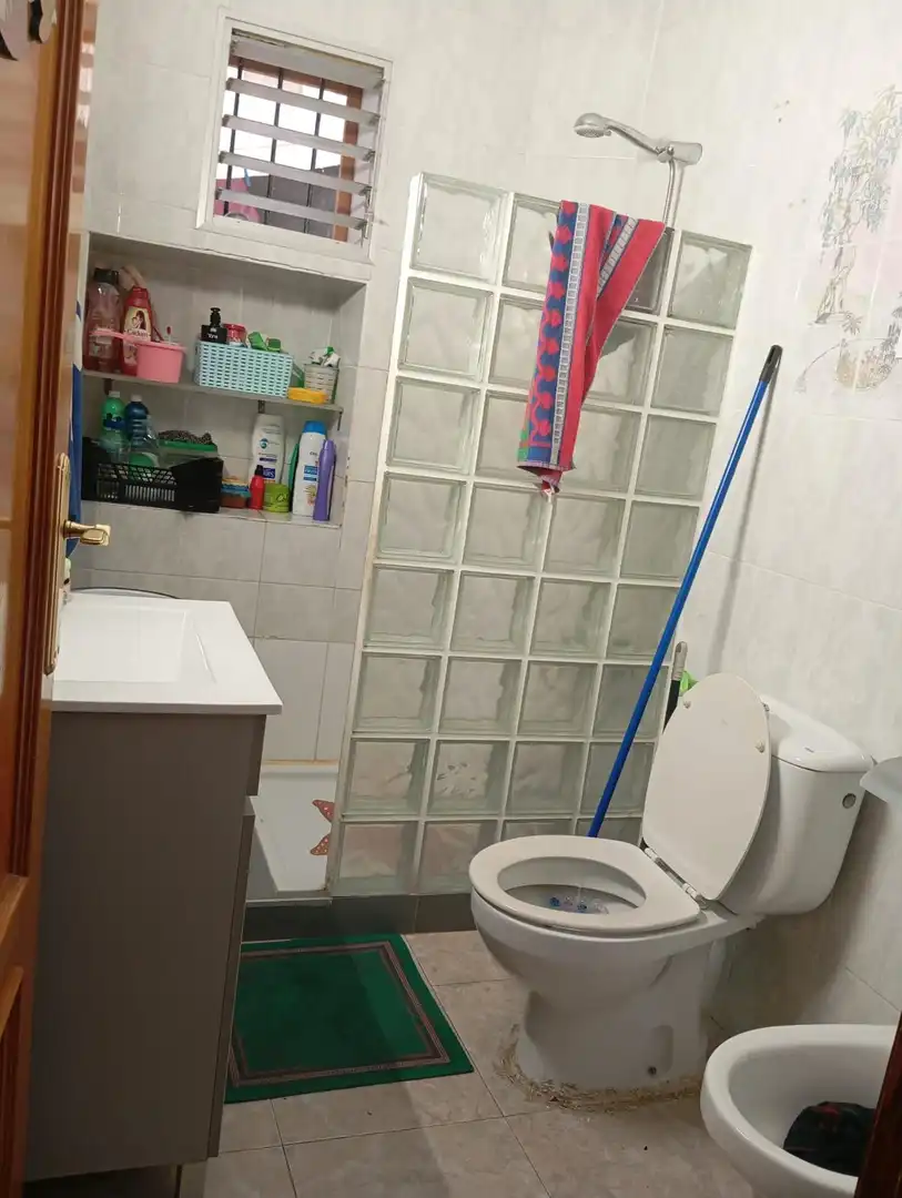 Baño de Piso en venta en Molina de Segura con Aire acondicionado, Trastero y Amueblado