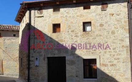 Foto 3 de Casa o xalet en venda a Calle Real, Valle de Sedano, Burgos