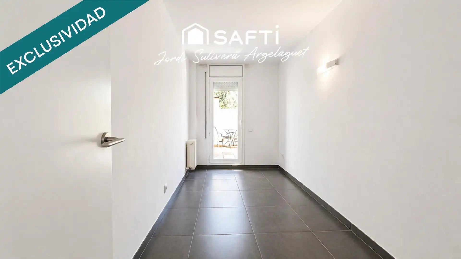 Exterior view of Flat for sale in Girona  with Air Conditioner, Heating and Terrace