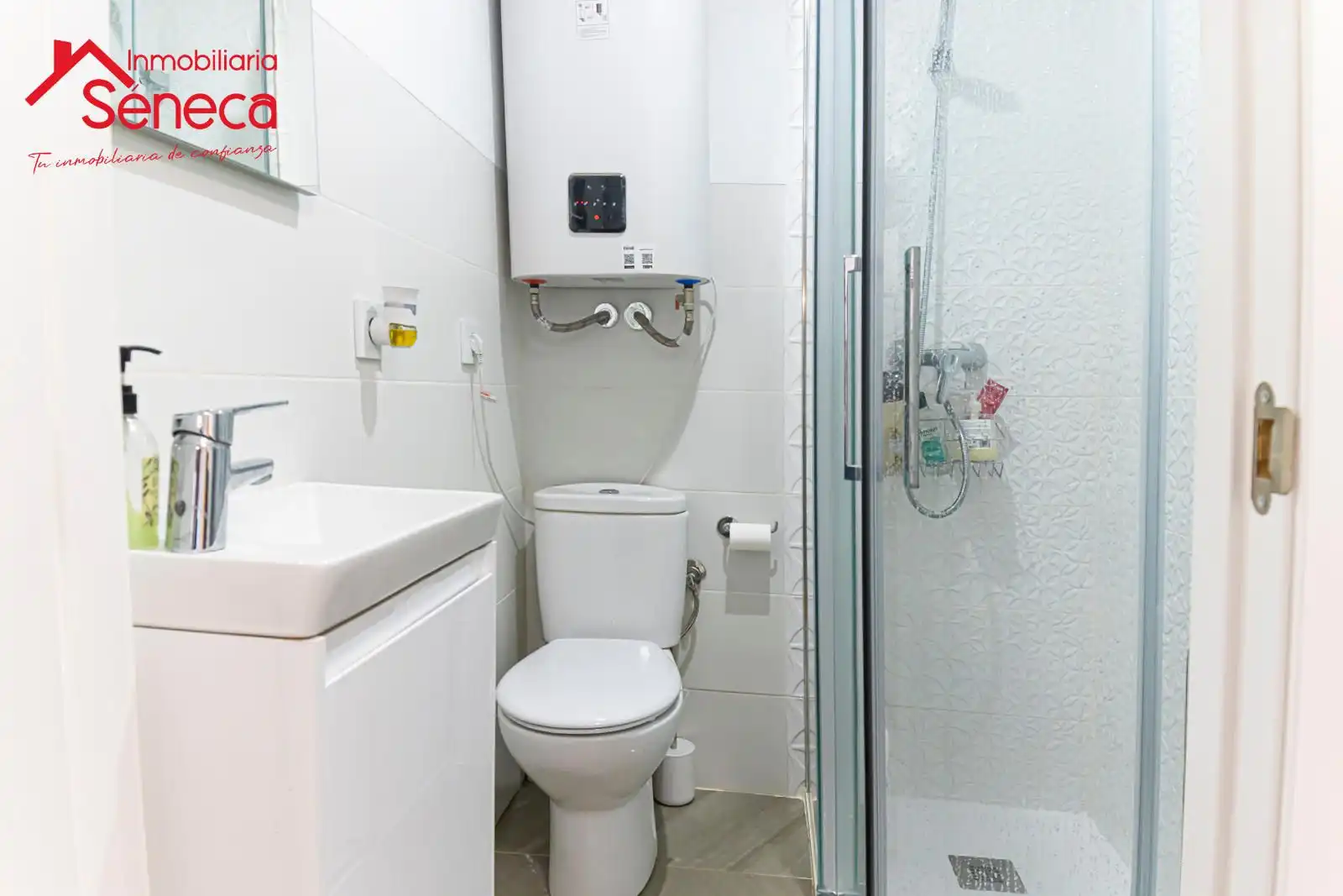 Badezimmer von Wohnung zum Verkauf in Córdoba mit Klimaanlage, Heizung und Terrasse