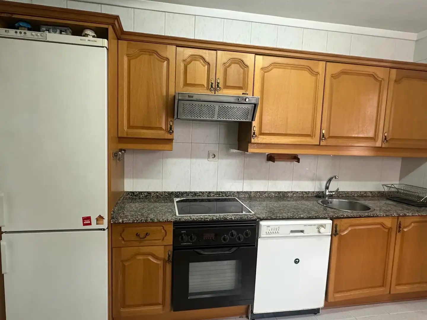 Kitchen of Flat for rent in Avilés  with Heating, Parquet flooring and Storage room