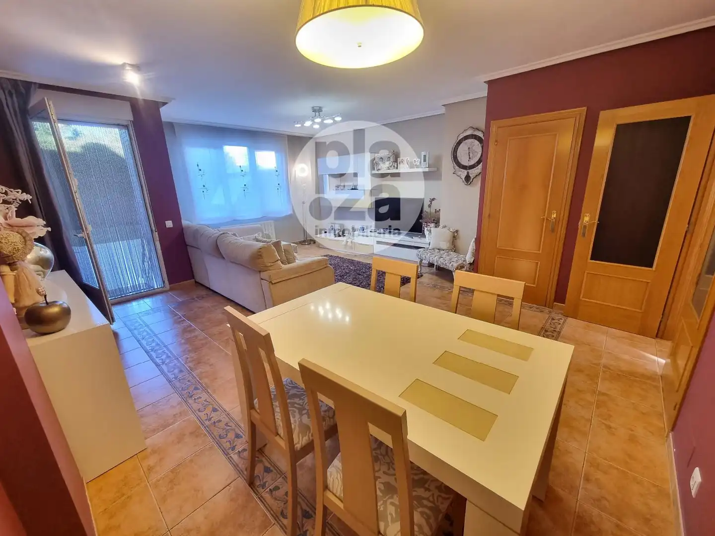 Sala d'estar de Casa adosada en venda en Sarracín, Burgos
