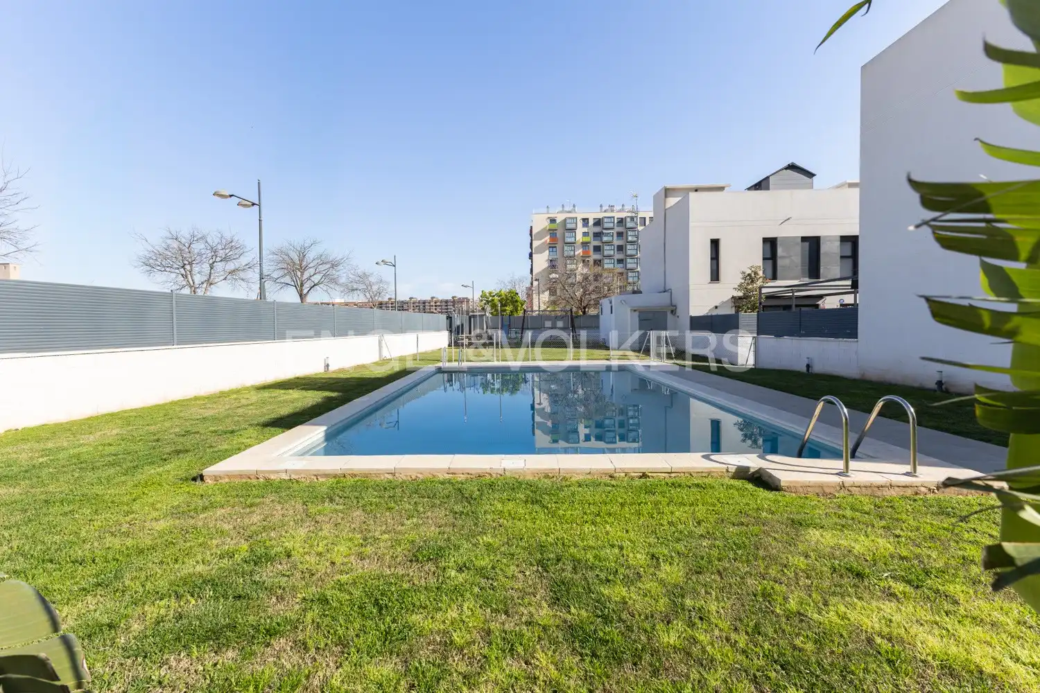 Piscina de Casa o chalet en venta en Valencia con Aire acondicionado, Calefacción y Jardín privado