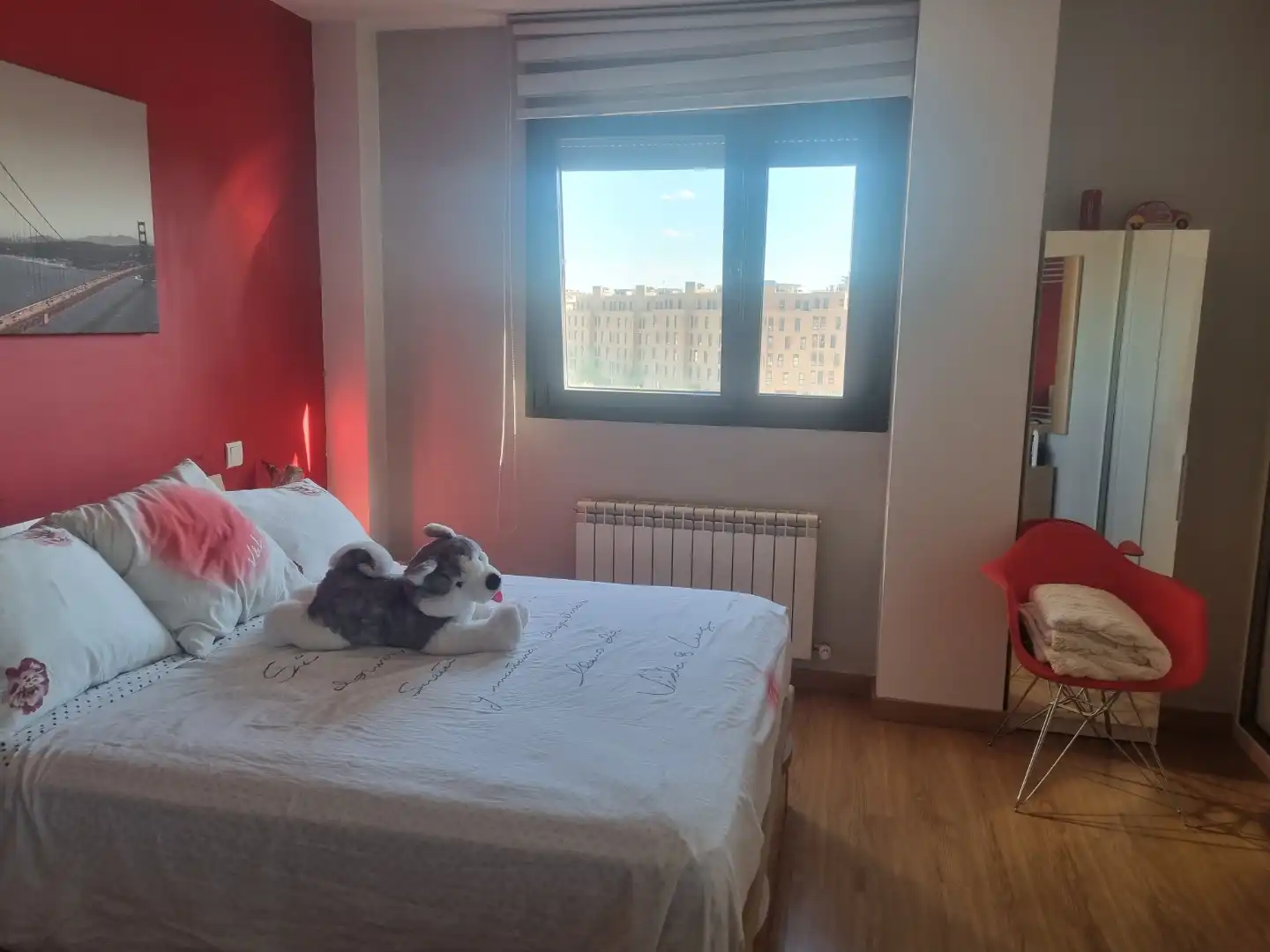 Habitación de Apartamento en venta en Burgos con Calefacción, Terraza y Trastero