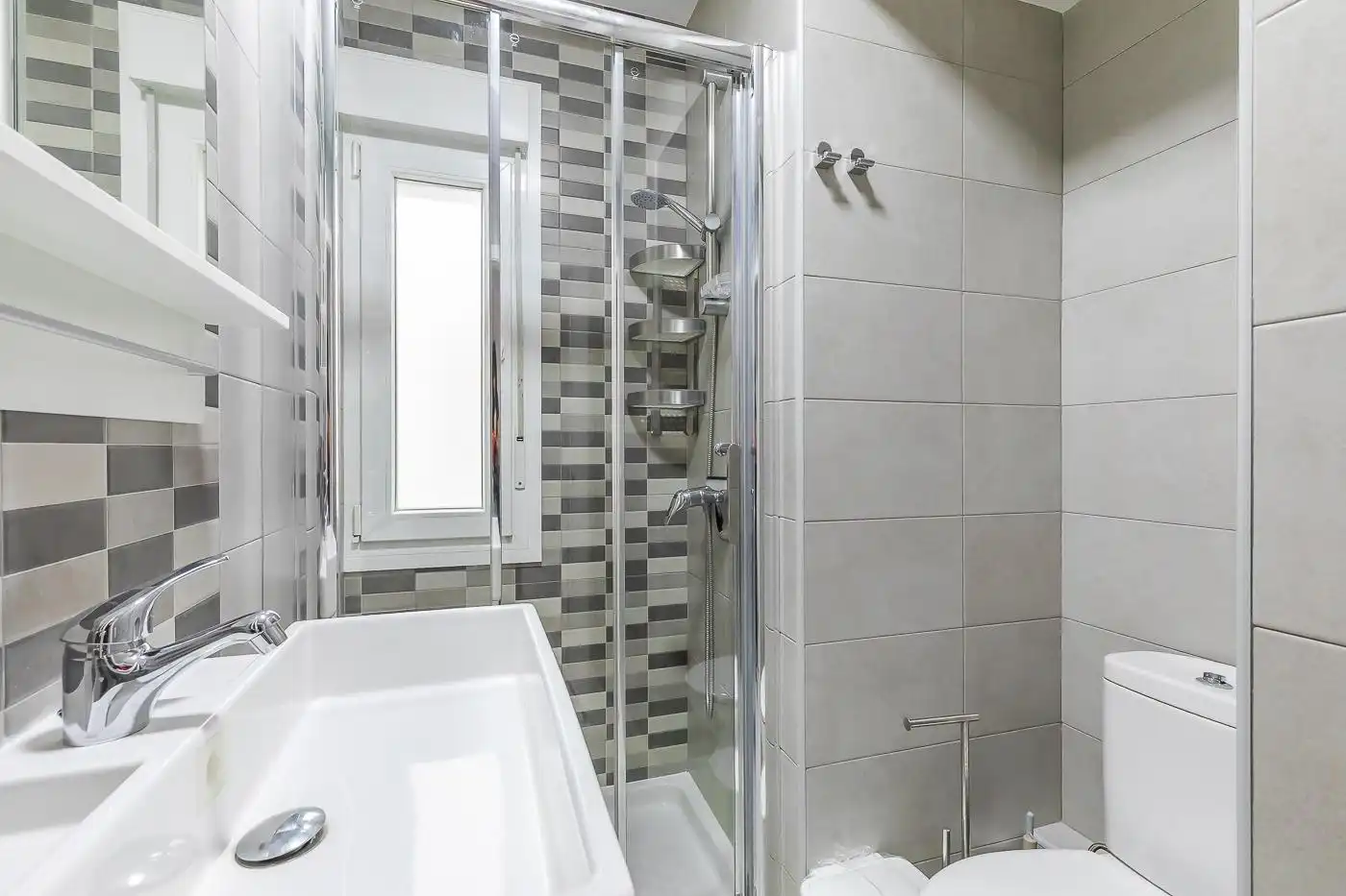Baño de Piso en venta en Madrid con Aire acondicionado, Calefacción y Amueblado