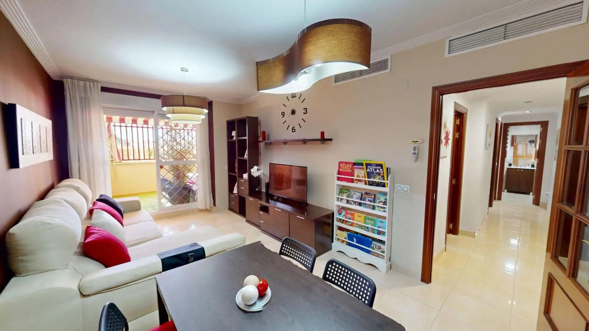 Sala de estar de Piso en venta en Alcalá de Guadaira con Aire acondicionado, Calefacción y Jardín privado