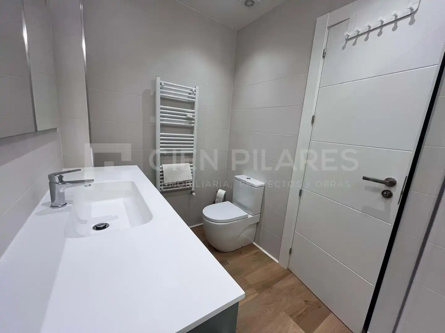 Room in C/ SAN ANTON, Gran Via