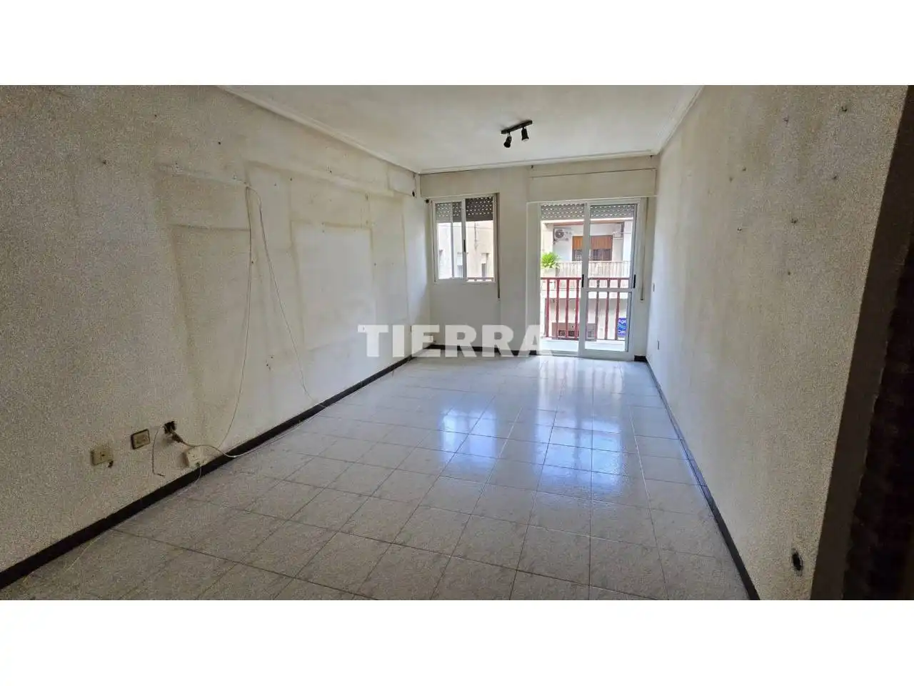 Habitación de Piso en venta en Murcia con Trastero y Balcón