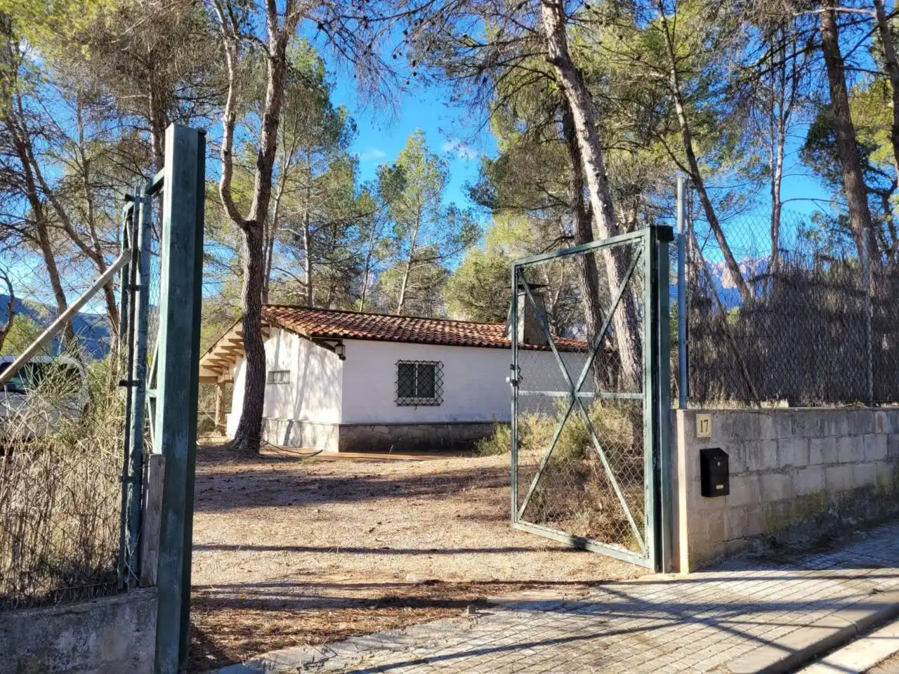 Vista exterior de Casa o xalet en venda en Vacarisses amb Aire condicionat, Jardí privat i Piscina