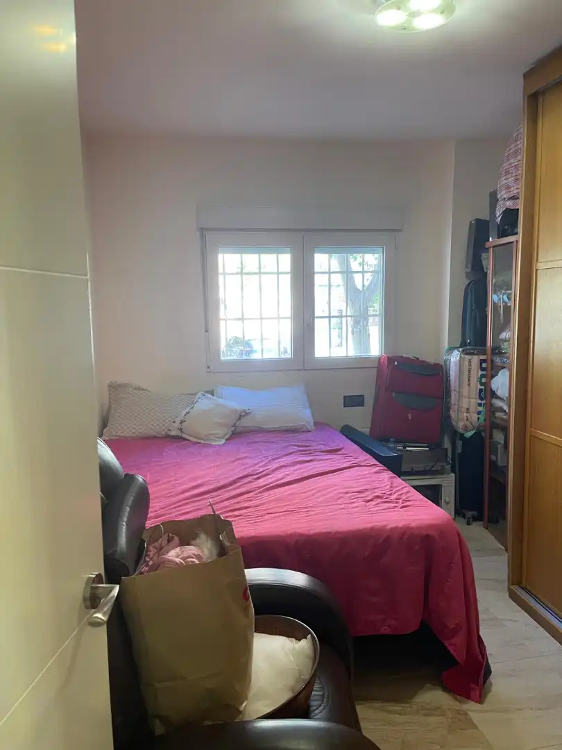 Habitación de Piso en venta en Granada con Aire acondicionado