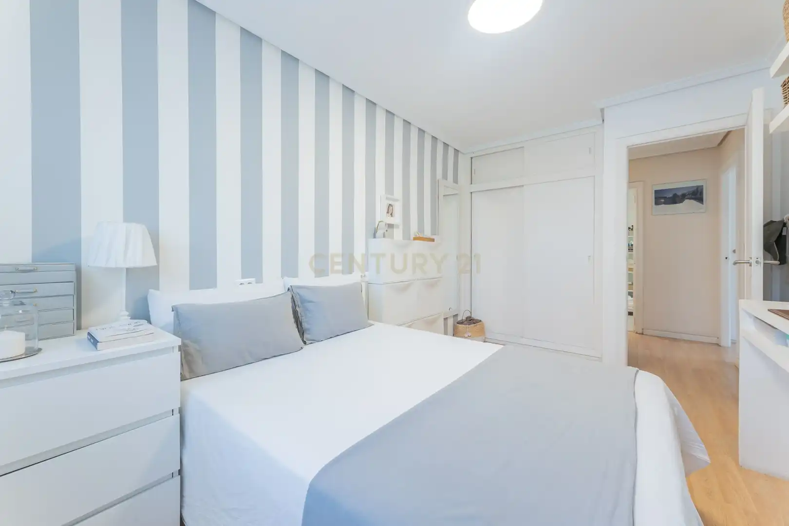 Habitación de Piso en venta en Valencia con Aire acondicionado, Trastero y Balcón
