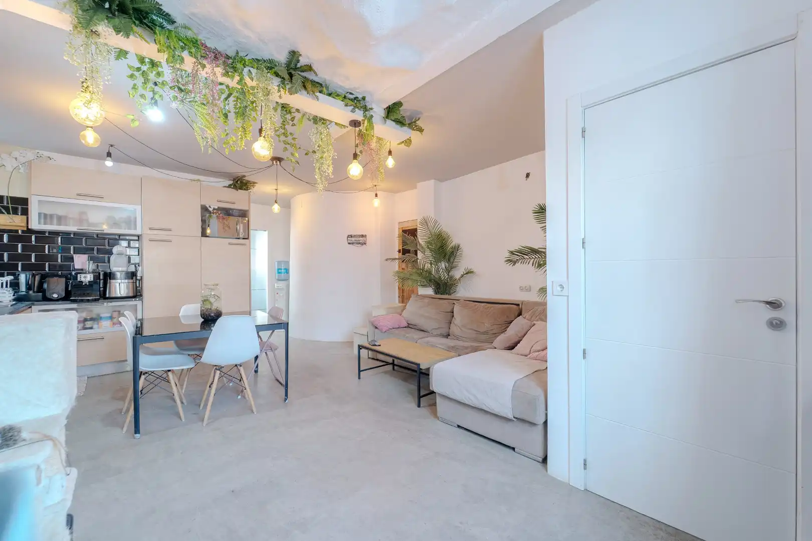 Sala d'estar de Casa o xalet en venda en Casarrubios del Monte amb Aire condicionat, Calefacció i Jardí privat