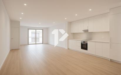 Sala d'estar de Apartament en venda en  Barcelona Capital amb Parquet