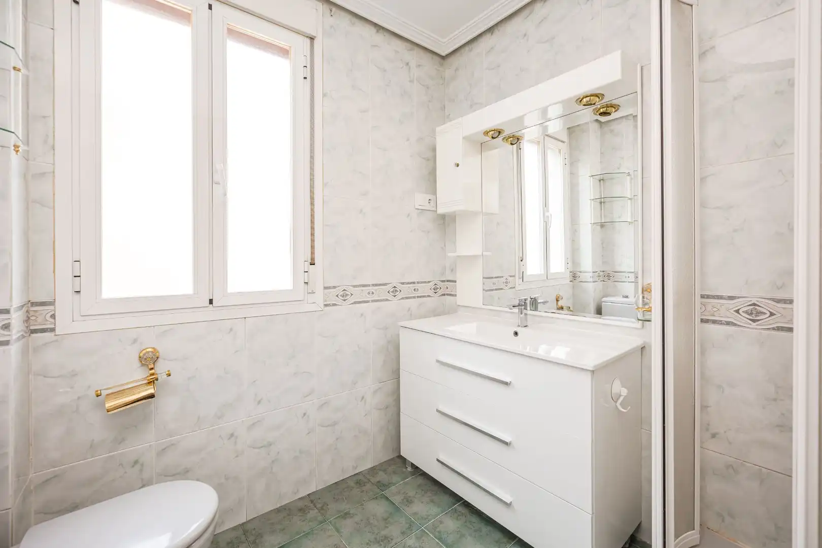 Baño de Piso en venta en Madrid con Aire acondicionado, Calefacción y Terraza