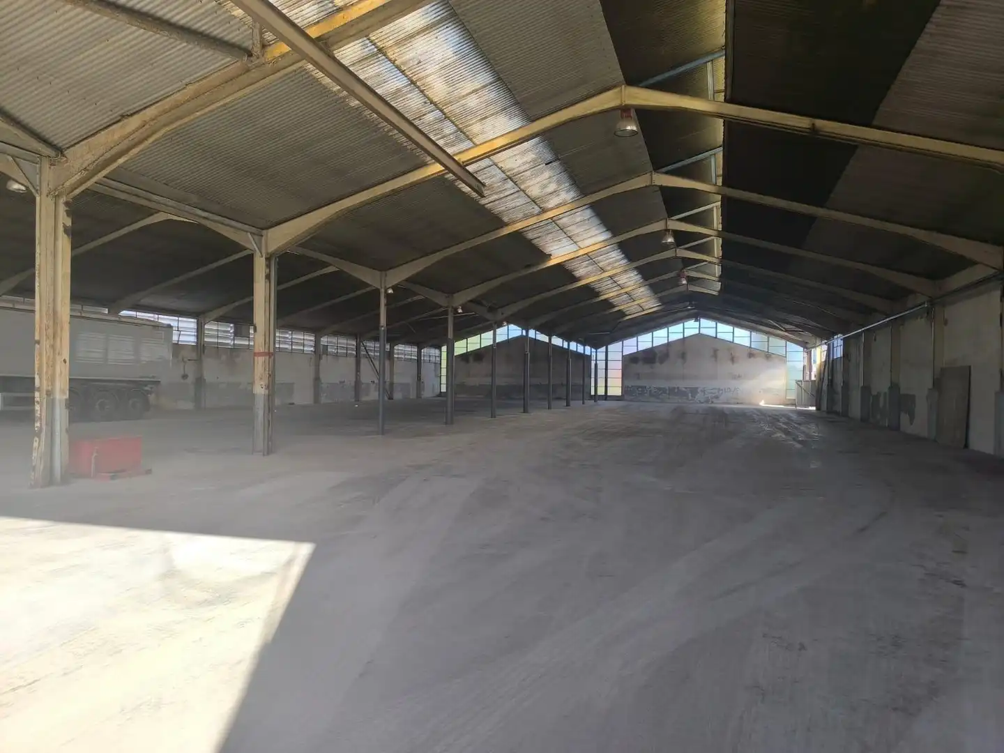 Fabrikhallen zur Miete in Santpedor
