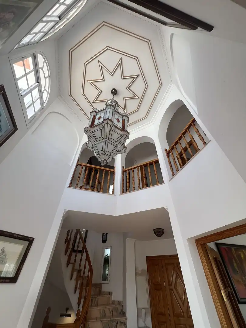 Casa adosada en venda en Marbella amb Terrassa i Alarma