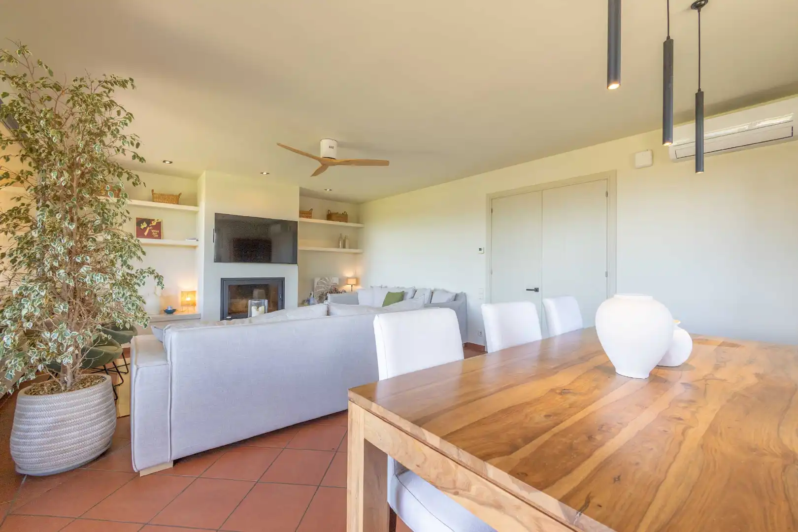 Dining room of Houses for sale in Sant Vicenç de Montalt  with Air Conditioner, Heating and Private garden
