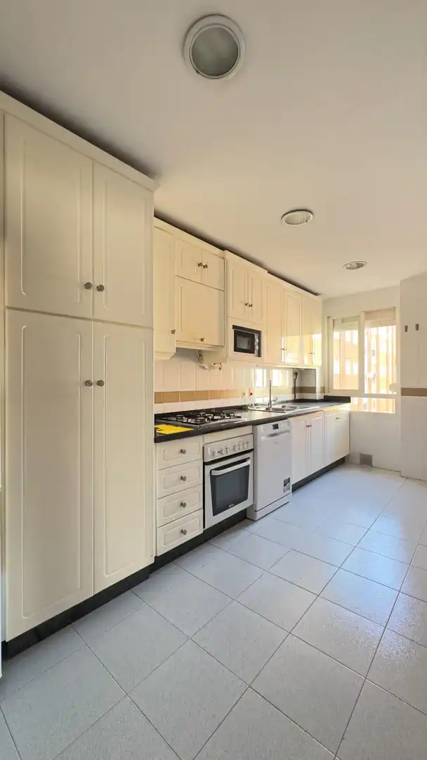 Cuina de Pis en venda en Córdoba amb Aire condicionat, Calefacció i Terrassa