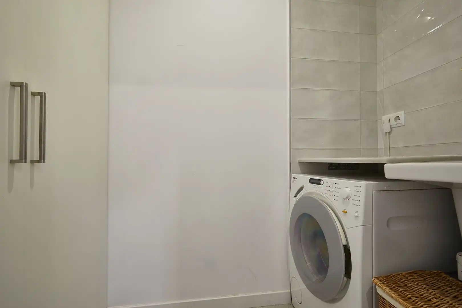 Schlafzimmer von Wohnung zum Verkauf in Barcelona mit Klimaanlage, Parkett und Ofen