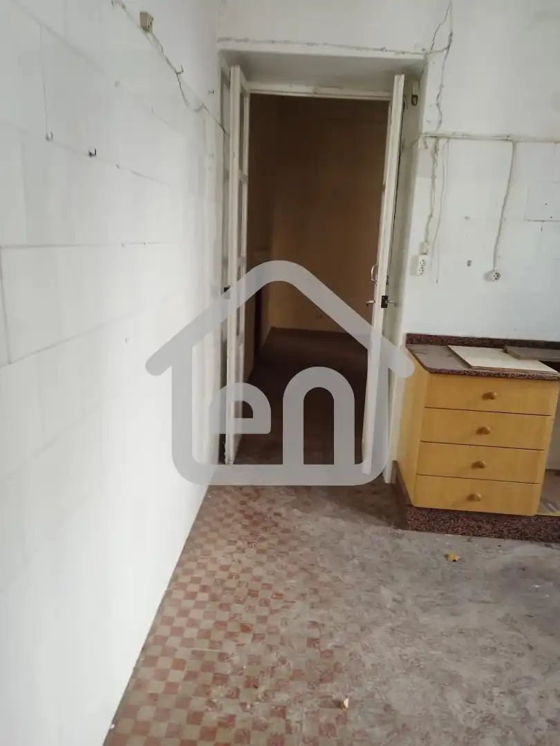 Piso en venta en Requena con Balcón