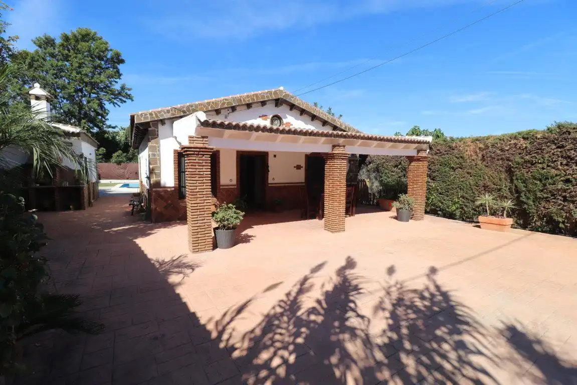 Jardín de Casa o chalet de alquiler en Alhaurín El Grande con Aire acondicionado, Jardín privado y Piscina