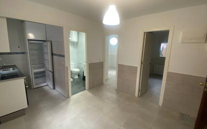 Bathroom of Flat for sale in  Madrid Capital  with Air Conditioner and Heating