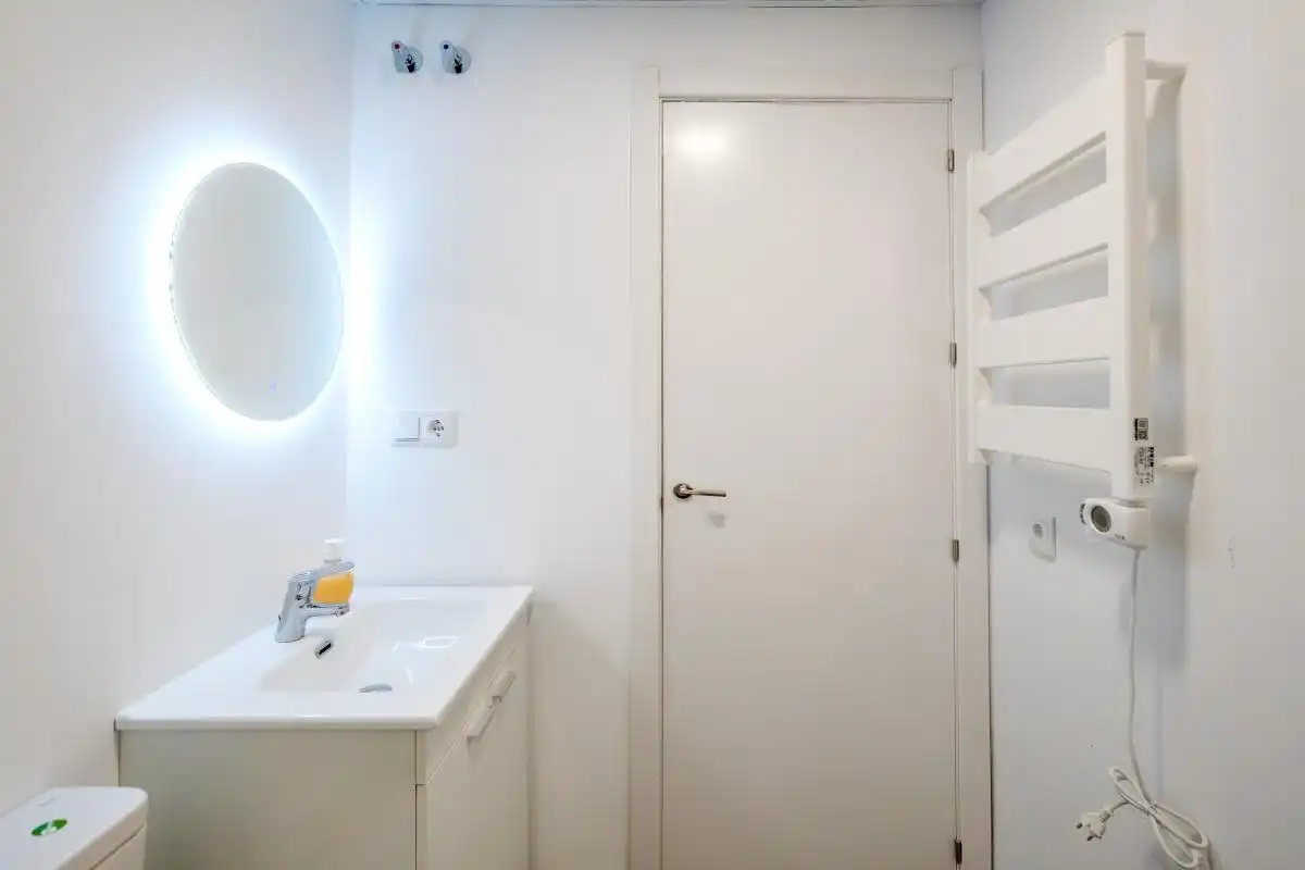 Badezimmer von Erdgeschoss zum Verkauf in Pozuelo de Alarcón mit Klimaanlage und Heizung