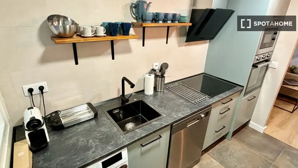 Habitación en Parque Palomar – Bombarda