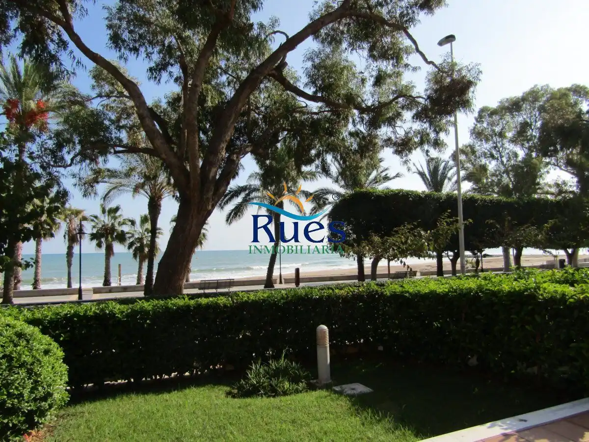 Vista exterior de Ático en venta en Benicasim / Benicàssim con Aire acondicionado, Calefacción y Trastero