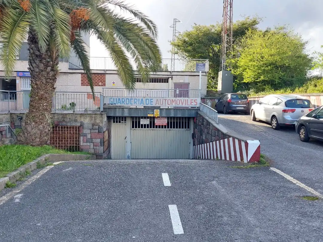 Aparcament de Garatge en venda en Avilés