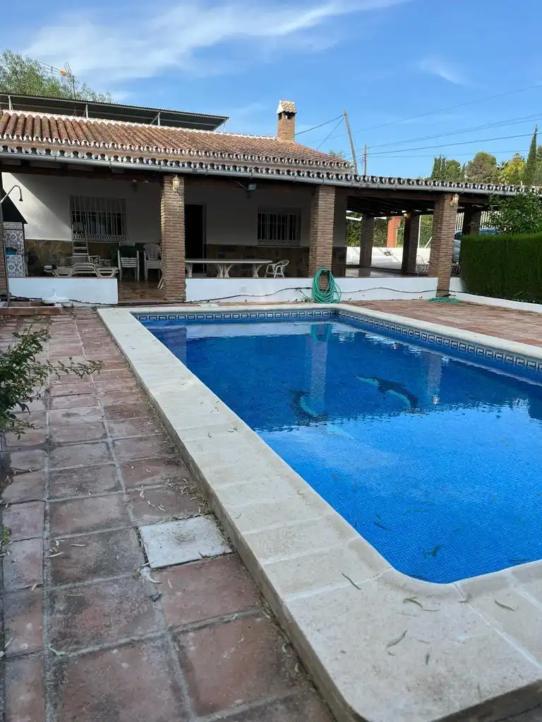 Piscina de Casa o chalet de alquiler en Alhaurín El Grande con Jardín privado, Terraza y Amueblado