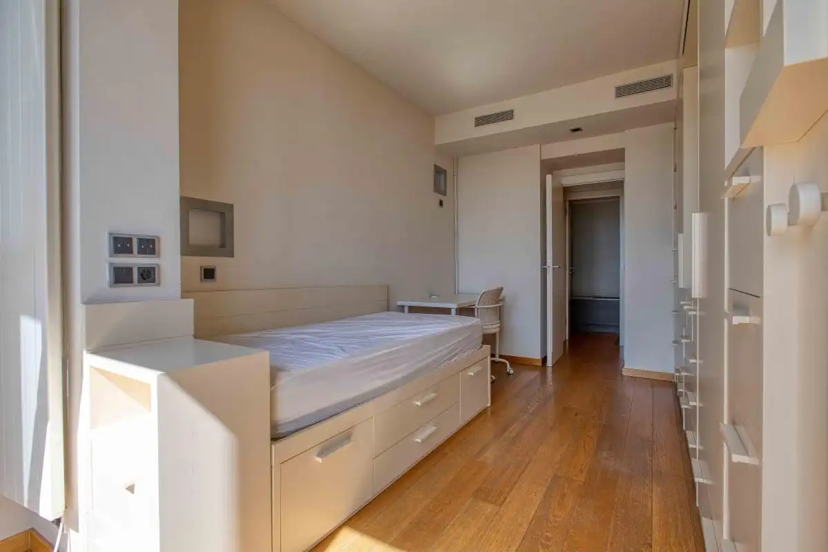 Habitación de Piso en venta en Barcelona con Aire acondicionado, Calefacción y Jardín privado