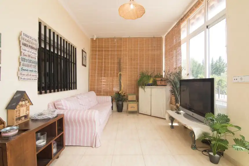 Sala d'estar de Casa o xalet en venda en Tibi amb Aire condicionat, Piscina i Moblat