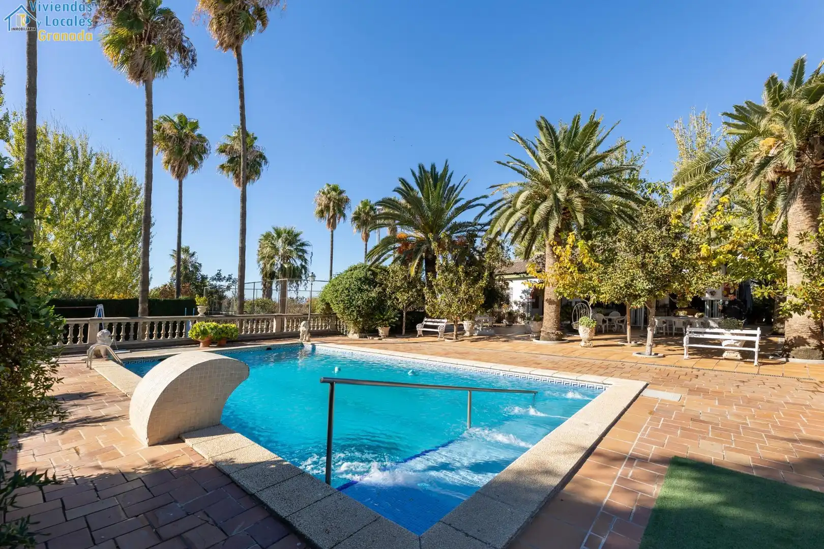 Piscina de Casa o chalet en venta en Granada con Aire acondicionado, Jardín privado y Trastero