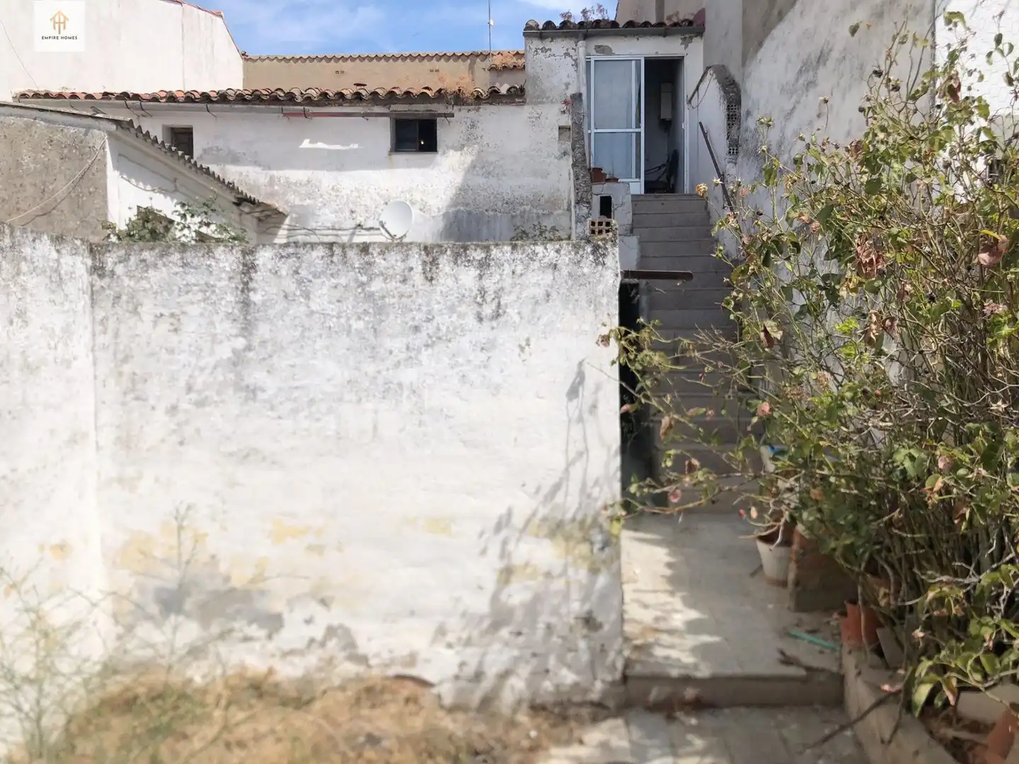 Vista exterior de Piso en venta en Malpartida de Cáceres con Balcón