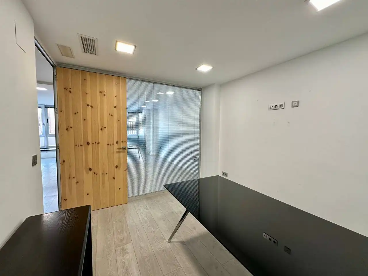 Oficina de alquiler en Torrevieja con Terraza
