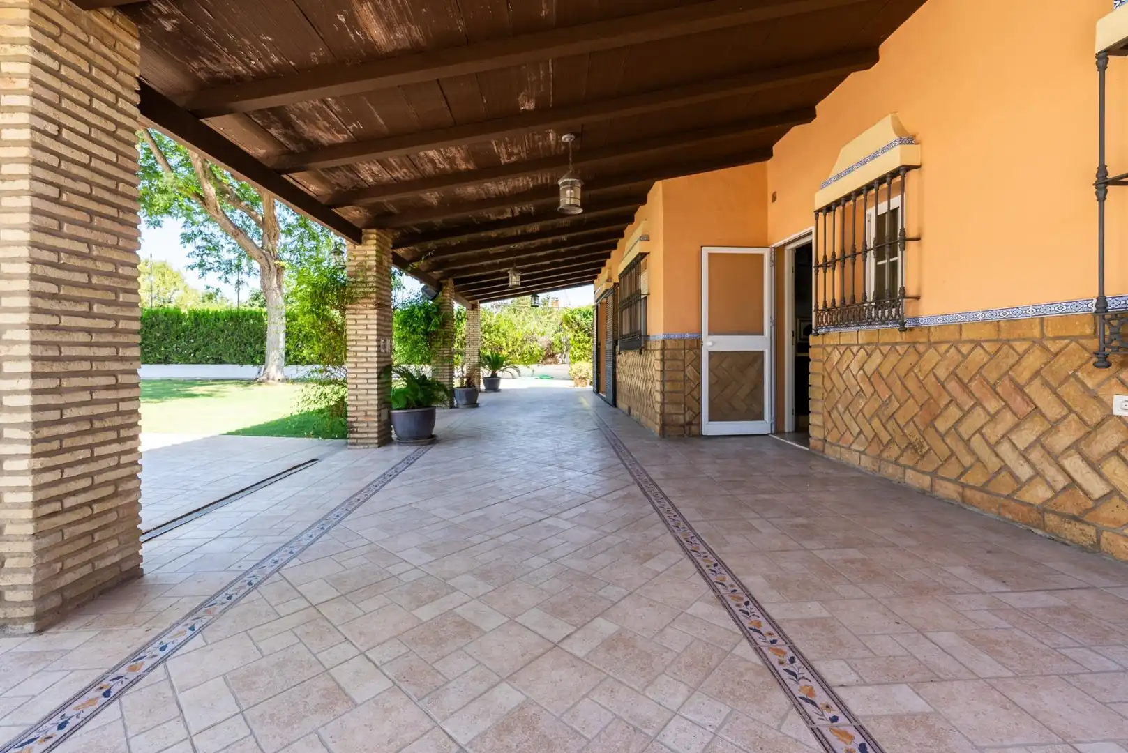 Detached house with pool for sale in Calle de los Tulipanes, imagen 13