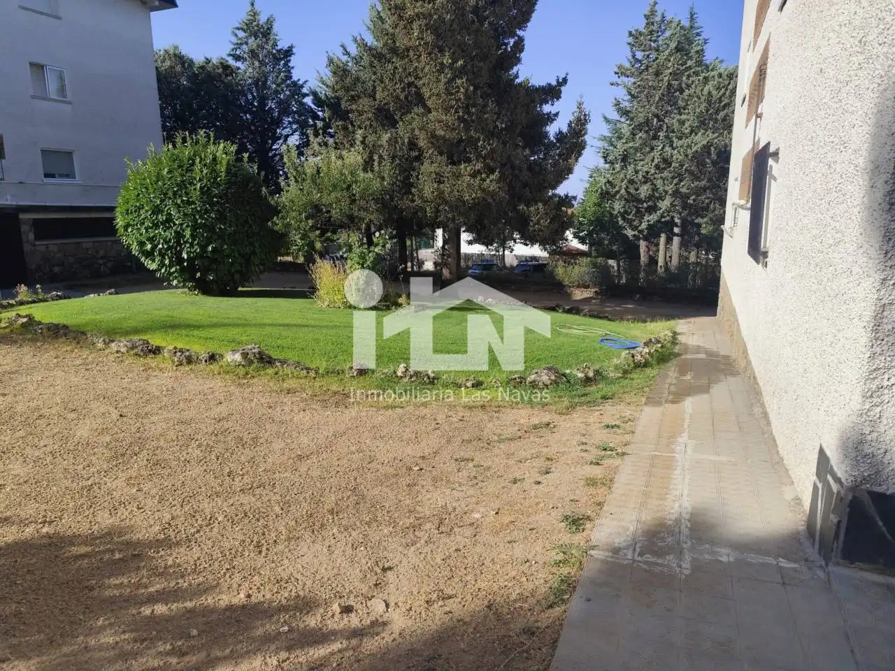 Flat for sale in Las Navas del Marqués   with Heating, Terrace and Storage room